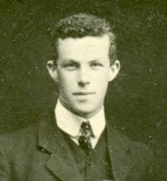 K M Doig (Prefect 1909).